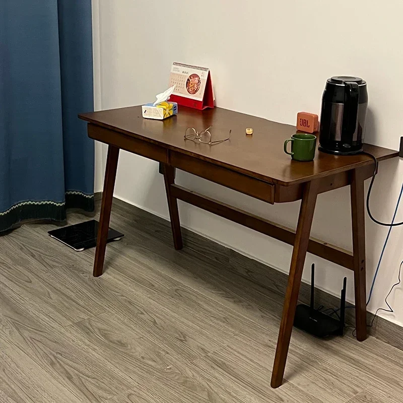High quality Nordic solid wood computer desk suitable for home bedrooms, student reading desks, small apartments