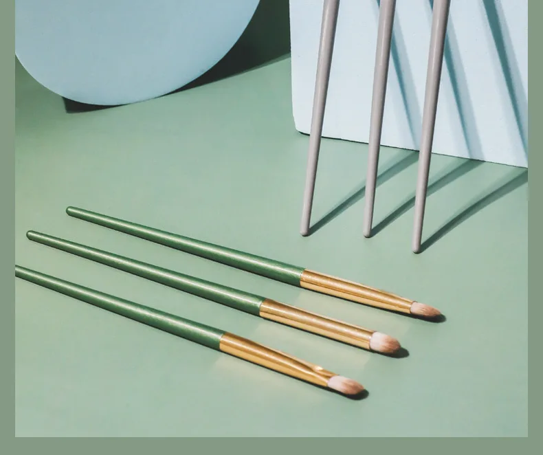 Een set van 3 draagbare en universele oogschaduwborstels voor eyeliner en make-upborstels onder de ogen voor gedetailleerd