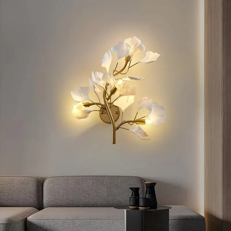 

Luxury acrylic ginkgo wall lamp, living room background creative leaf wall lamp, foyer corridor, bedroom bedside Nordic lamp