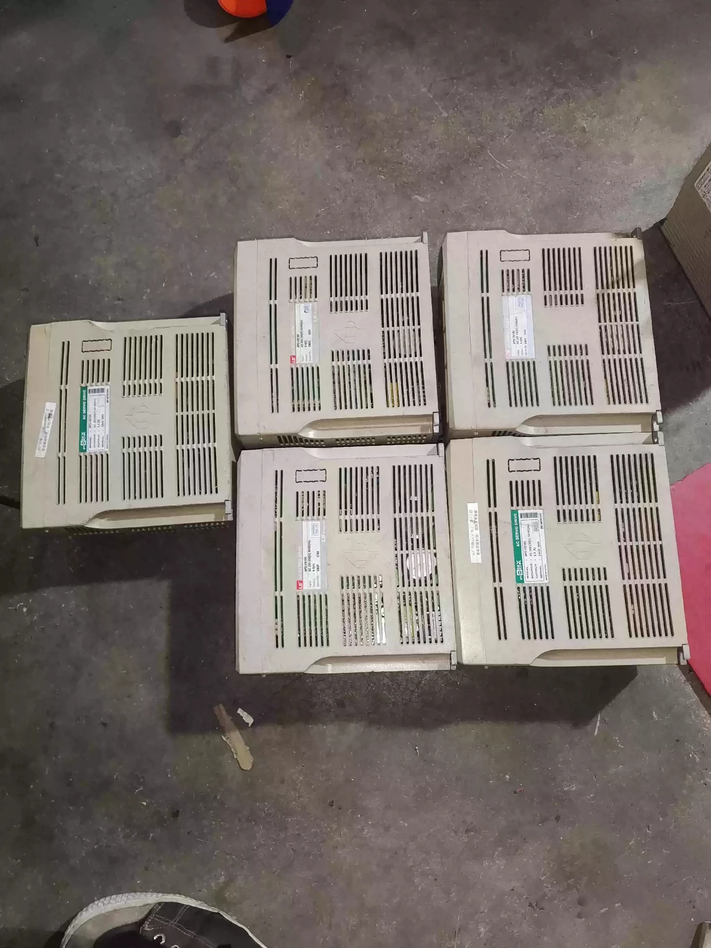 Servo Drive APD-VS10N para LS