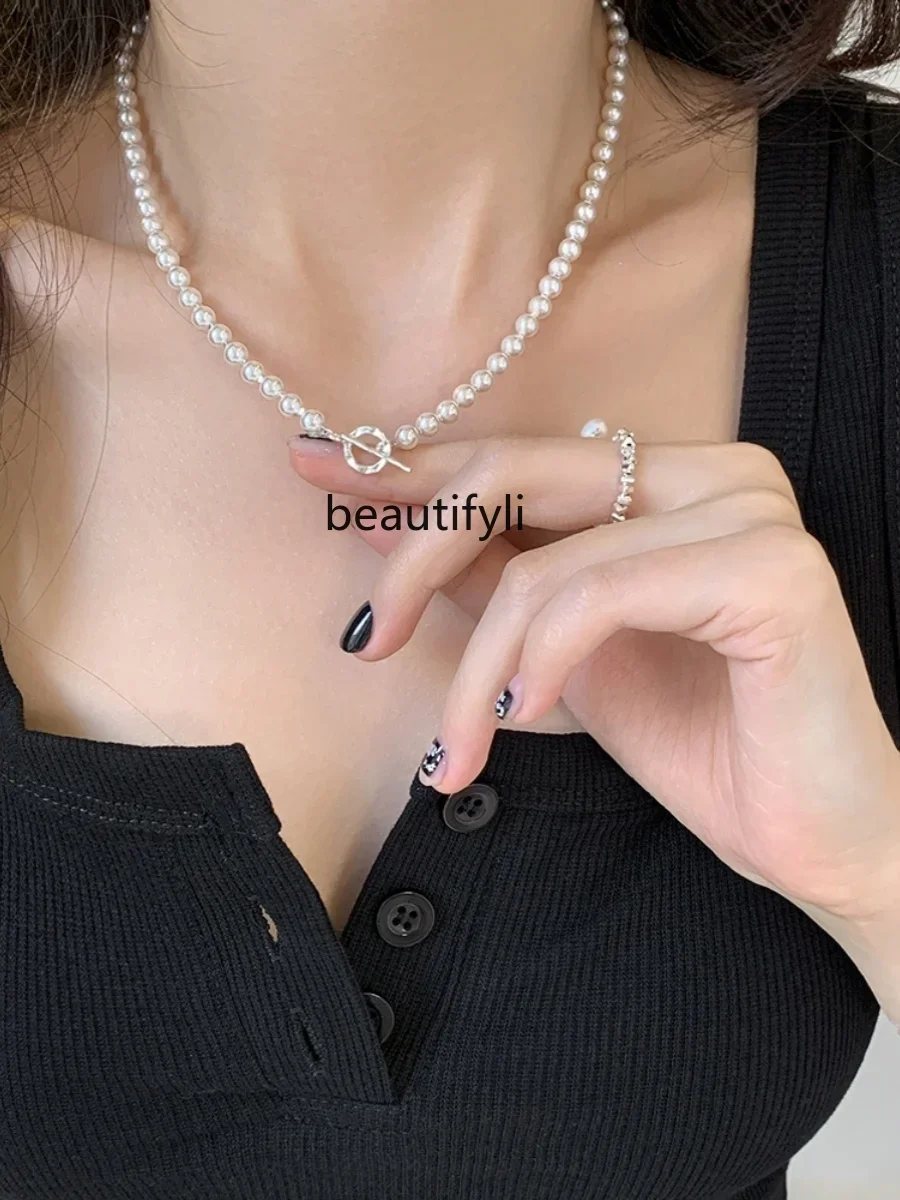 

S925 sterling silver high-grade exquisite light luxury design buckle broken silver niche collarbone chain