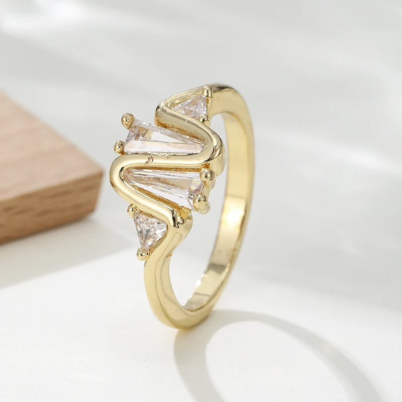 Chic Luxury Wavy Multi-cut Zirconia Gold Color Women's Rings Engagement Rings for Women Lady Party Bridal Jewelry  Accessories