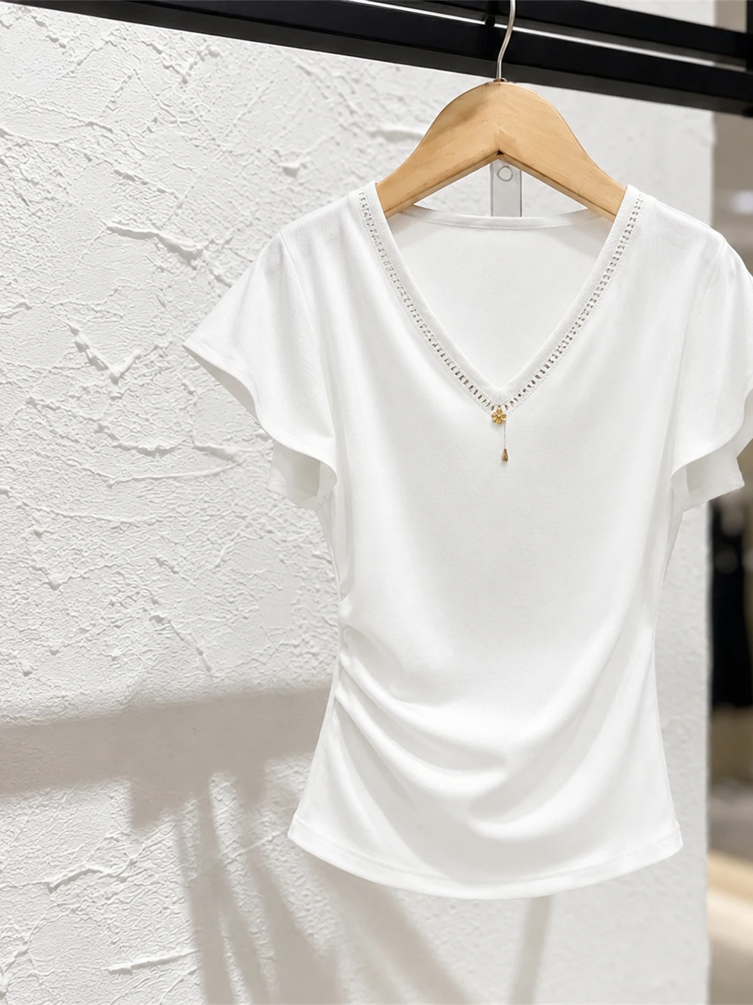 

2026 Summer Commute Style Color V-Neck Short Sleeve Women's Top Korean Unique T-Shirt Pure Classiness Simple Elegance