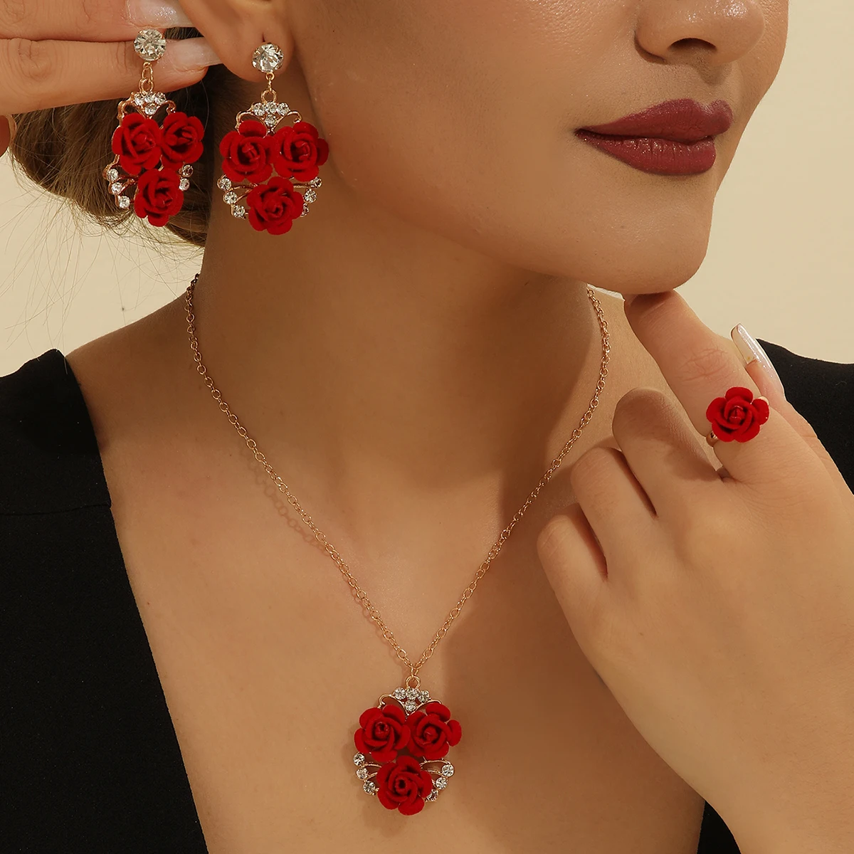 4pcs/Set Romantic Lovely Red Rose Flower Inlaid Rhinestone Pendant Necklaces+Dangle Earrings+Ring，For Women Valentine\'S Day Gift