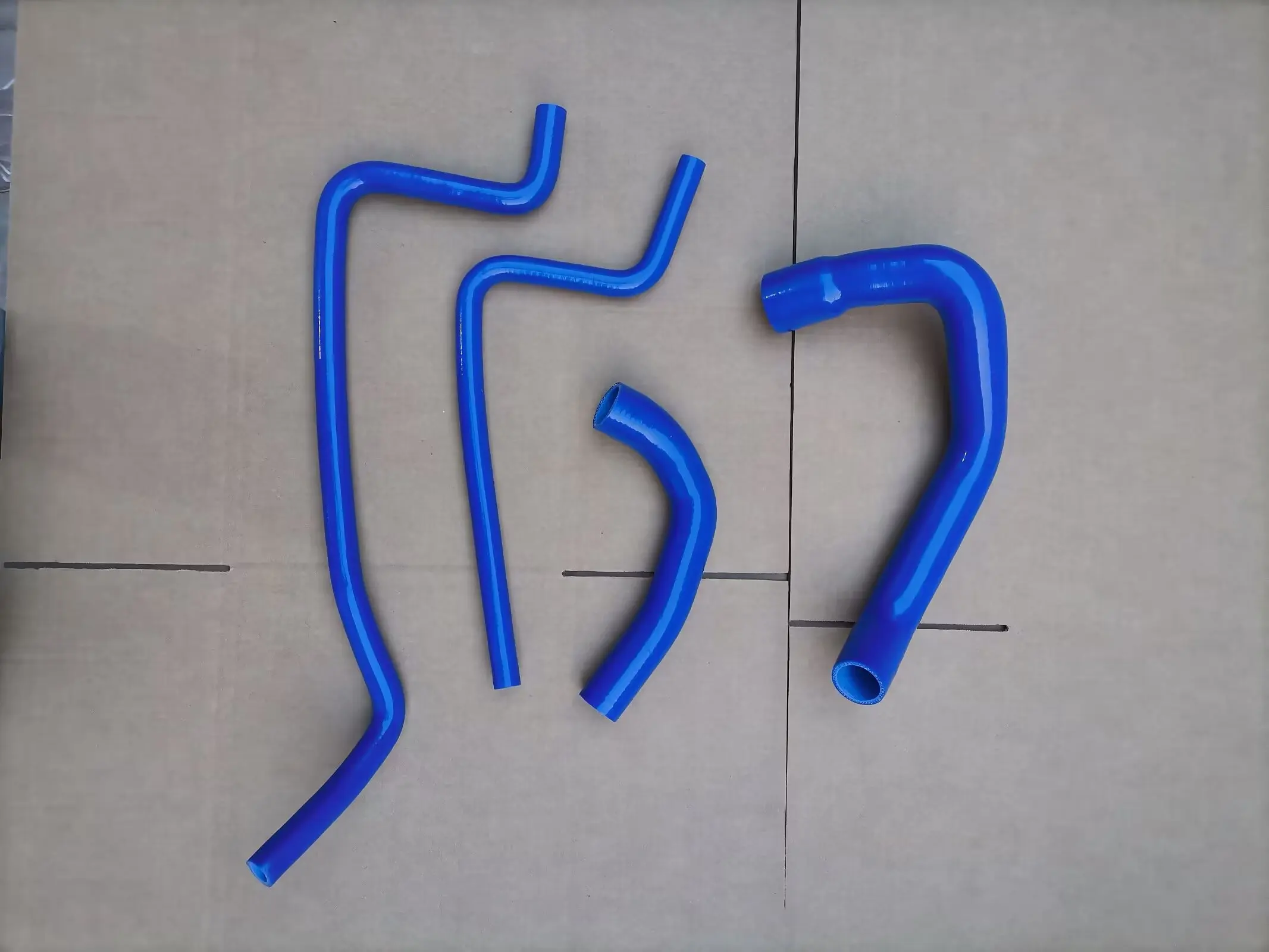 

Silicone Coolant Radiator Heater Tube For Jeep Wrangler TJ 4.0 L4 2000-2006