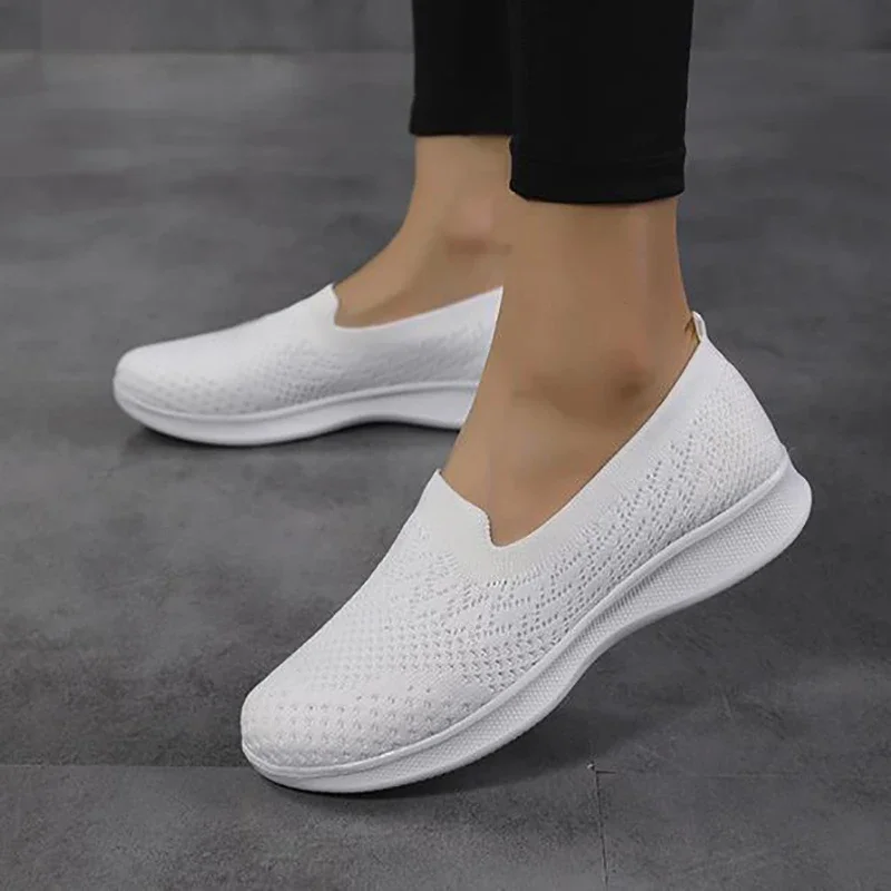 New Fashion Women Mesh Sneakers Outdoor Breathable Woman Dancing Walking Dance Shoes Girls Loafers Chunky Slip on Ballet Shoes