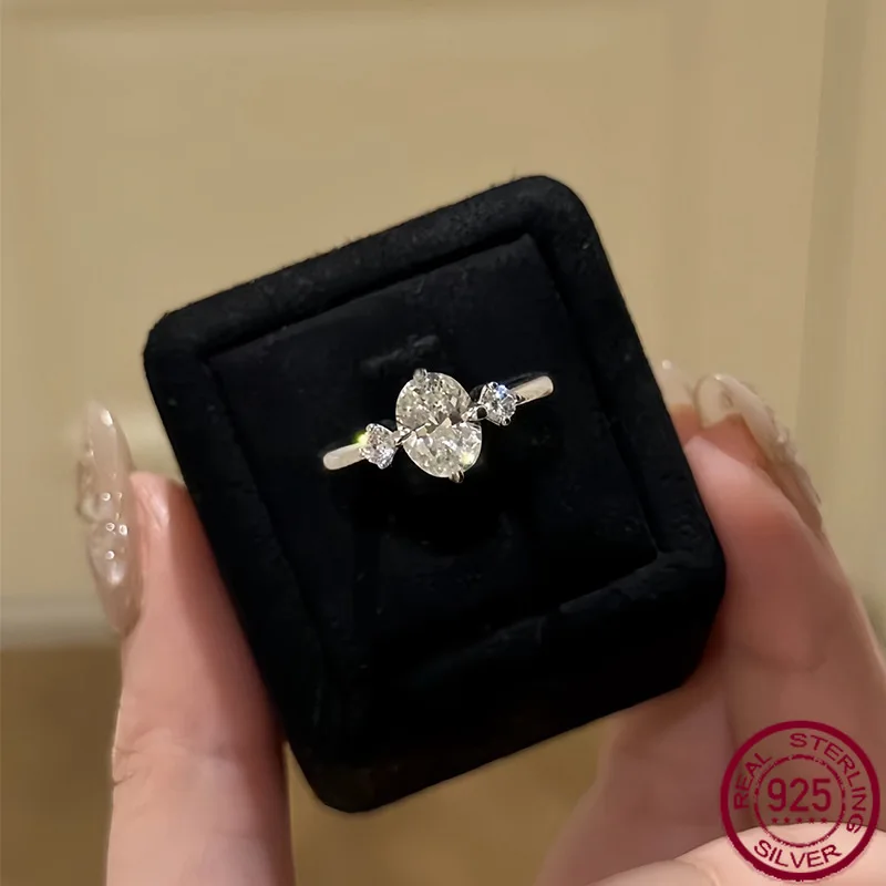 

New S925 sterling silver 7 * 9 oval high carbon diamond ring, women's European and American ins style wedding jewelry