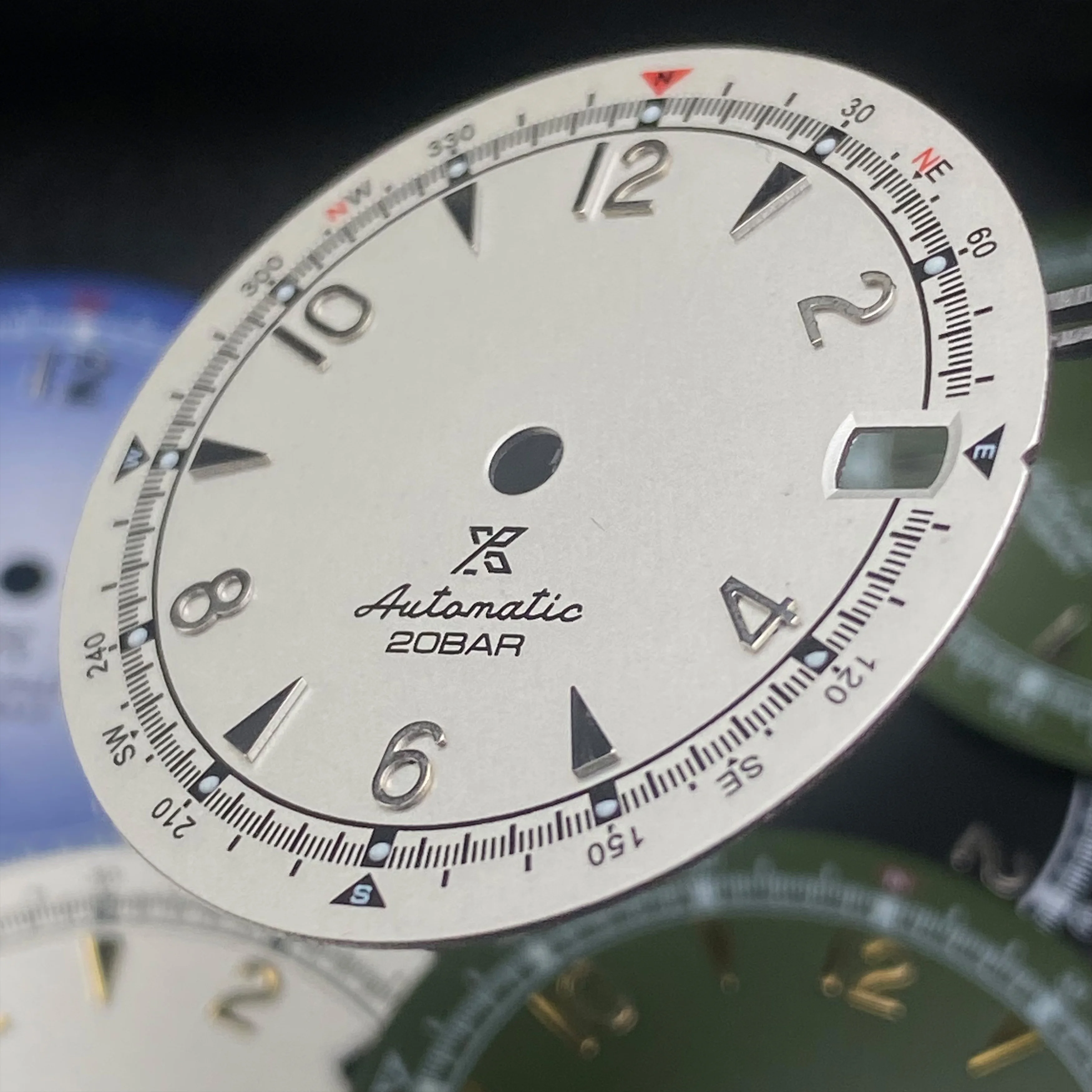 Quadrante dell'orologio da 28,5 mm quadrante dell'orologio verde oliva vintage verde luminoso per SKX Mod senza logo per sostituzione modificata del movimento NH35/4R