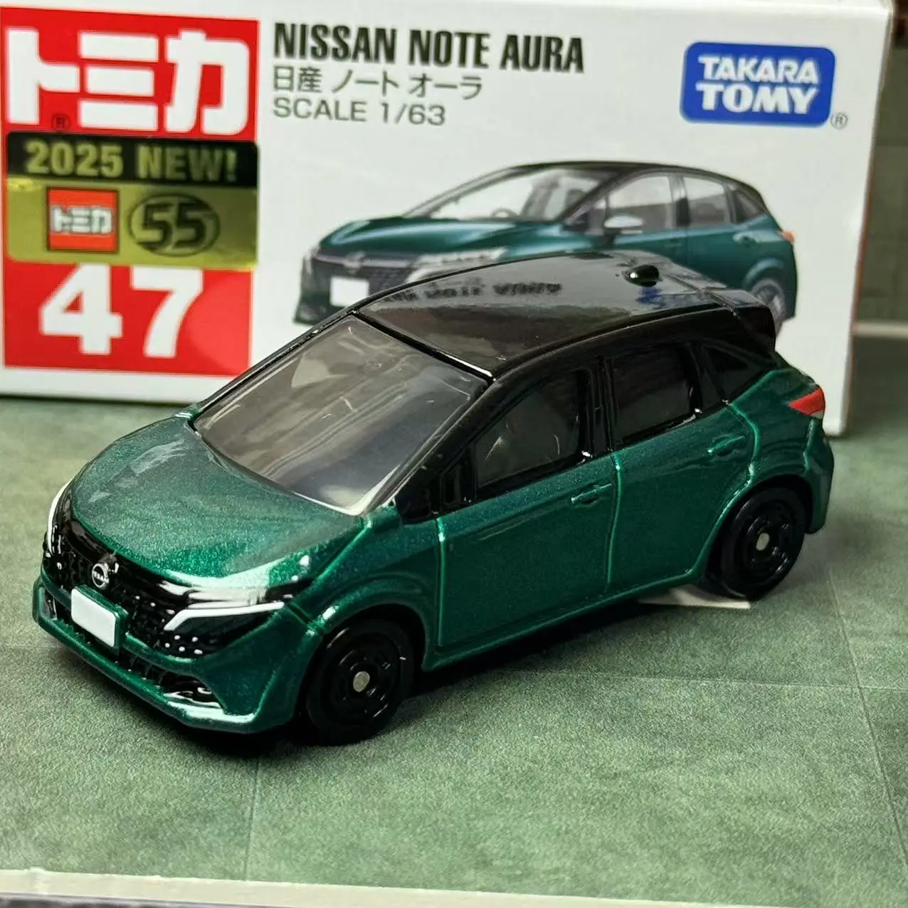 Takara Tomy Tomica No. 47 Nissan Notebook Aura Casting aleación estática coche vehículo Diecast Metal modo colección exhibición niño juguete