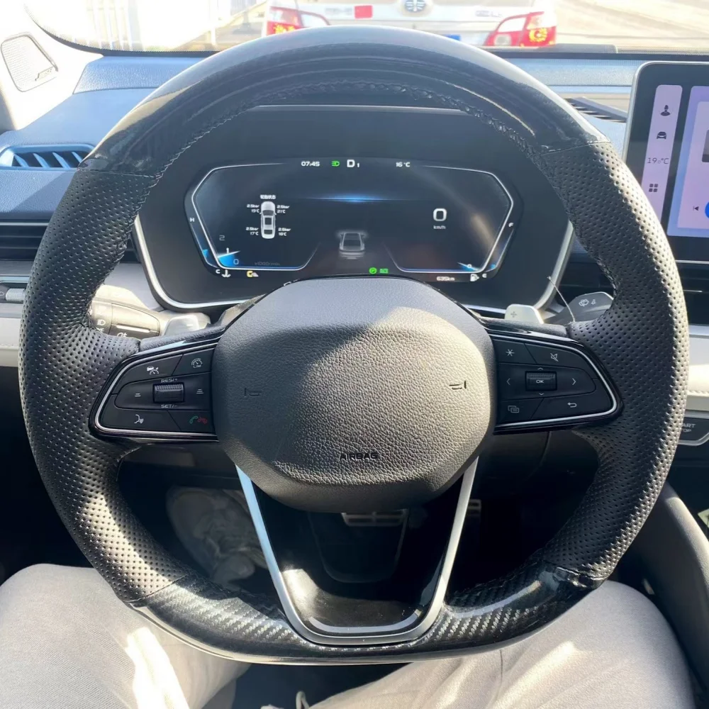 

Искусственная кожа из углеродного волокна для руля Geely Coolray 2019-2020 Atlas Boyue Emgrand Borui