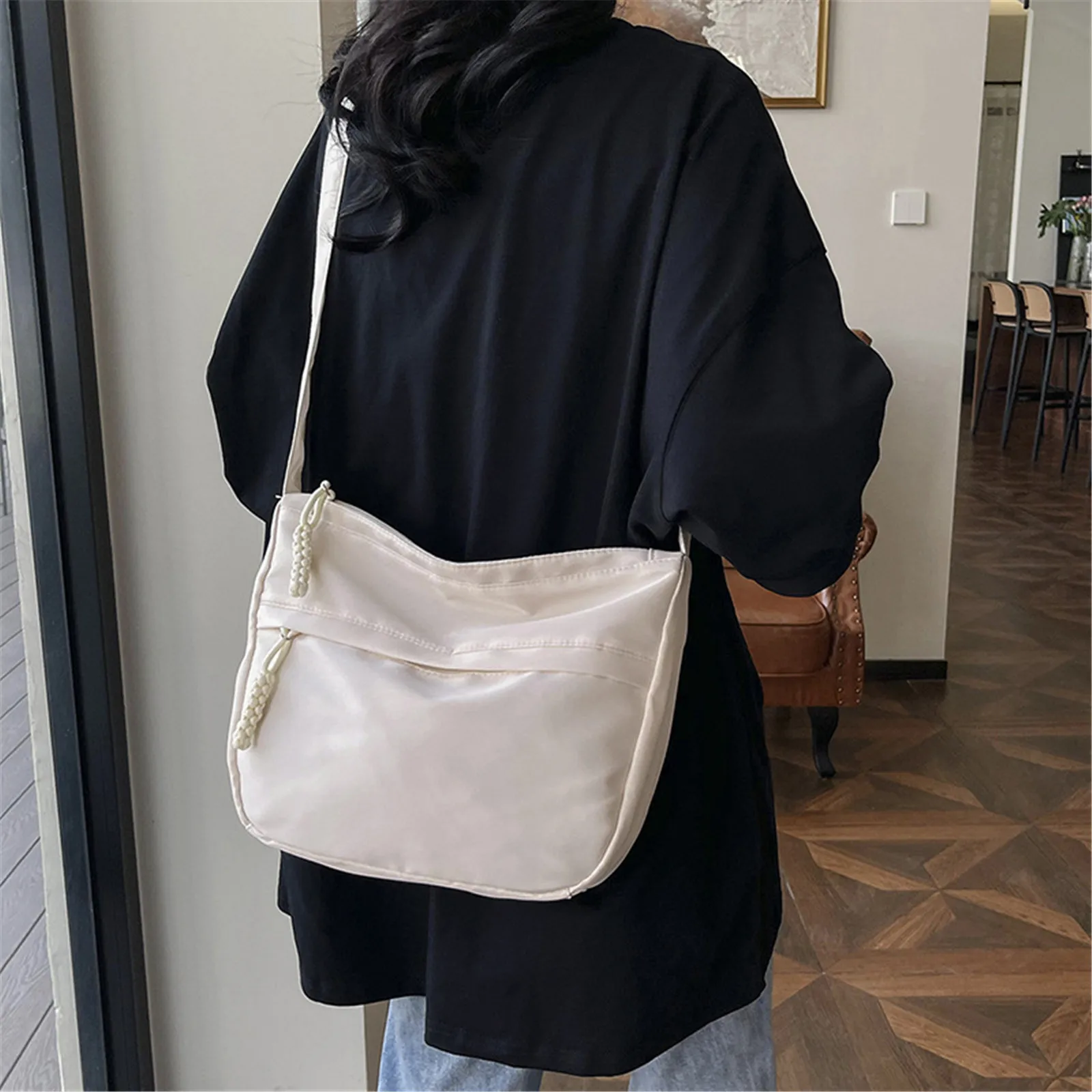 Large Capacity Fabric Handbag One Shoulder Crossbody Bag 2024 Women Summer Teenagers Commuting Bag Hand Bag With Adjustble Strap