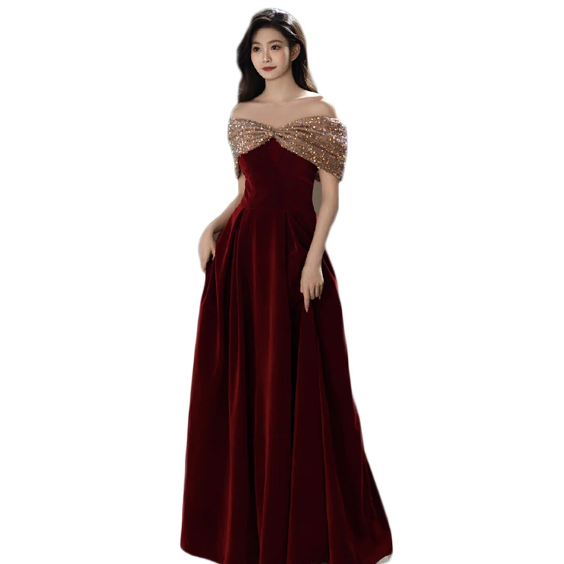 ชุดราตรีผ้าไหมสีแดงไวน์แบบไหล่เดียวสำหรับงานแต่งงาน งานหมั้น และงานเลี้ยงประจำปี