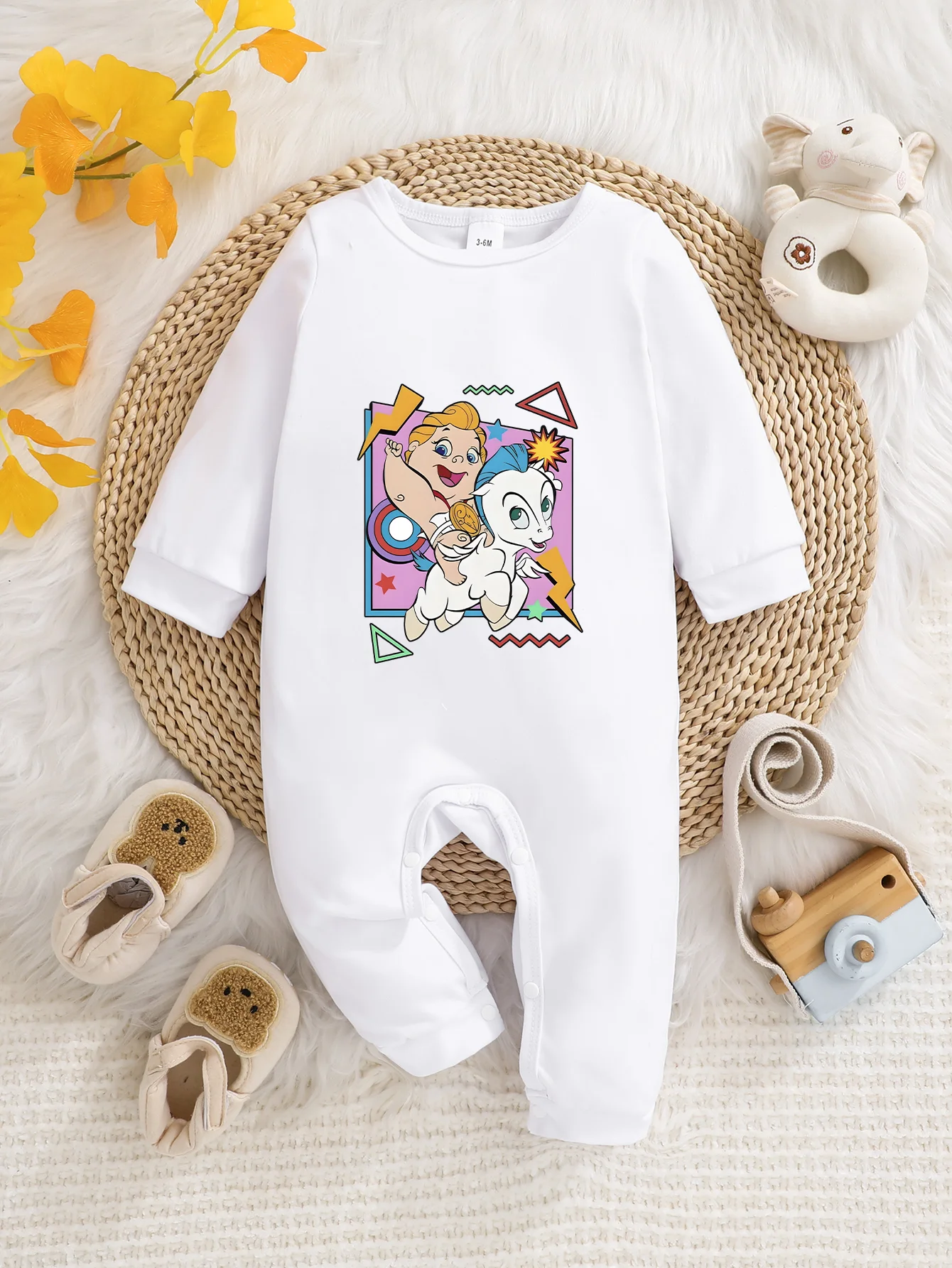 【Licencia Oficial】 Mameluco de Manga Larga para Bebé de Disney Hercules: Estampado Retro de Pop-Art de Bebé Hércules y Pegaso