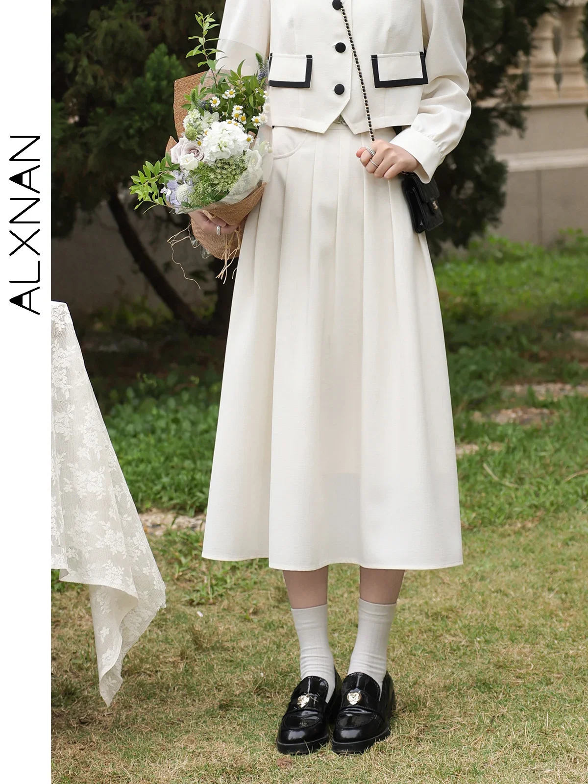 

ALXNAN Women's Pleated Skirt Long A-line Elegant Skirts 2025 Autumn Office Lady Loose-fit Fashion High-waist Clothing L335202BQ