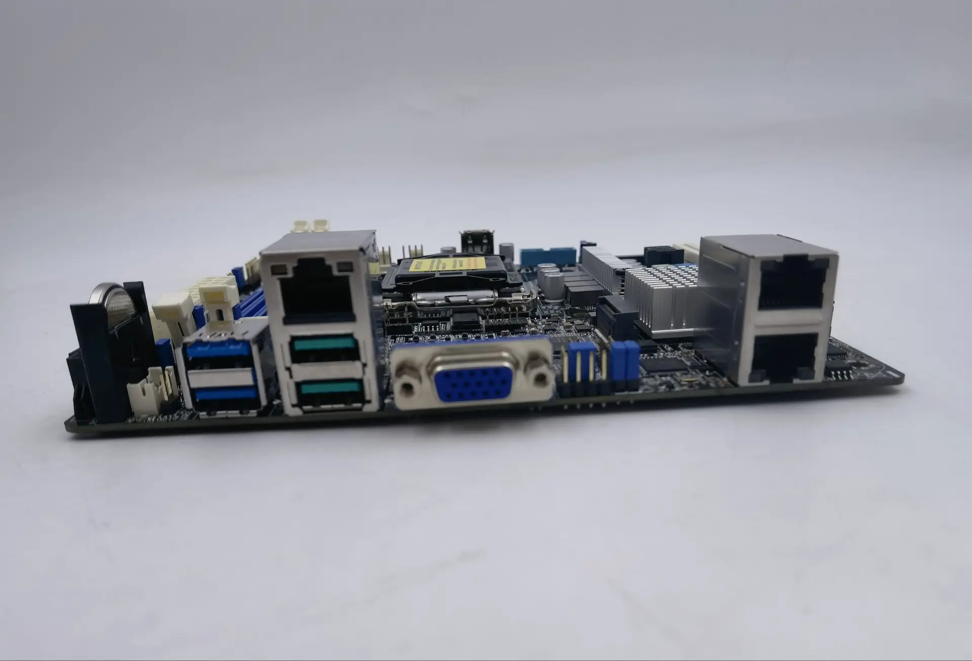 P11C-I/NGF2280 ITX small motherboard mini host all-in-one machine 1151