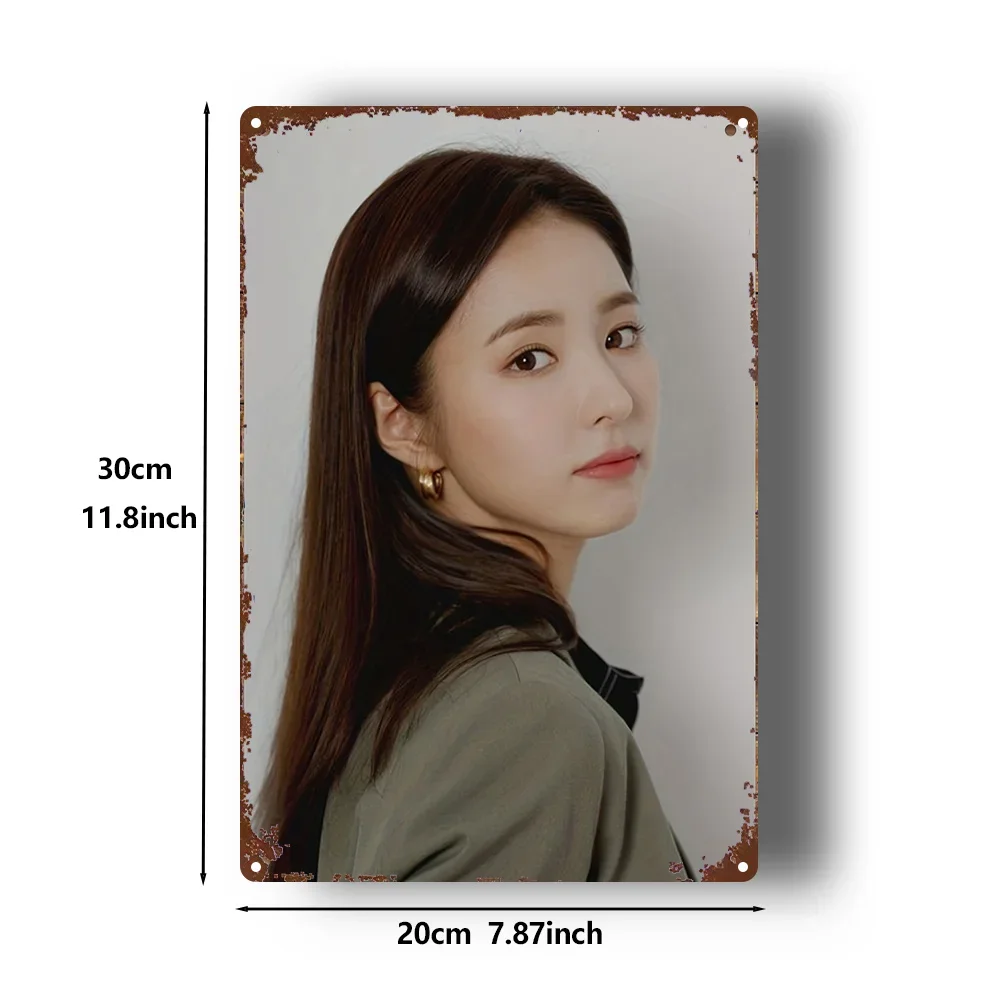Vintage Korean Face Metal Wall Art – 2D Flat Iron Hairpin Portrait, Rustic 8x12 Inch Woman Plaque for Home Office Bar Garden Dec