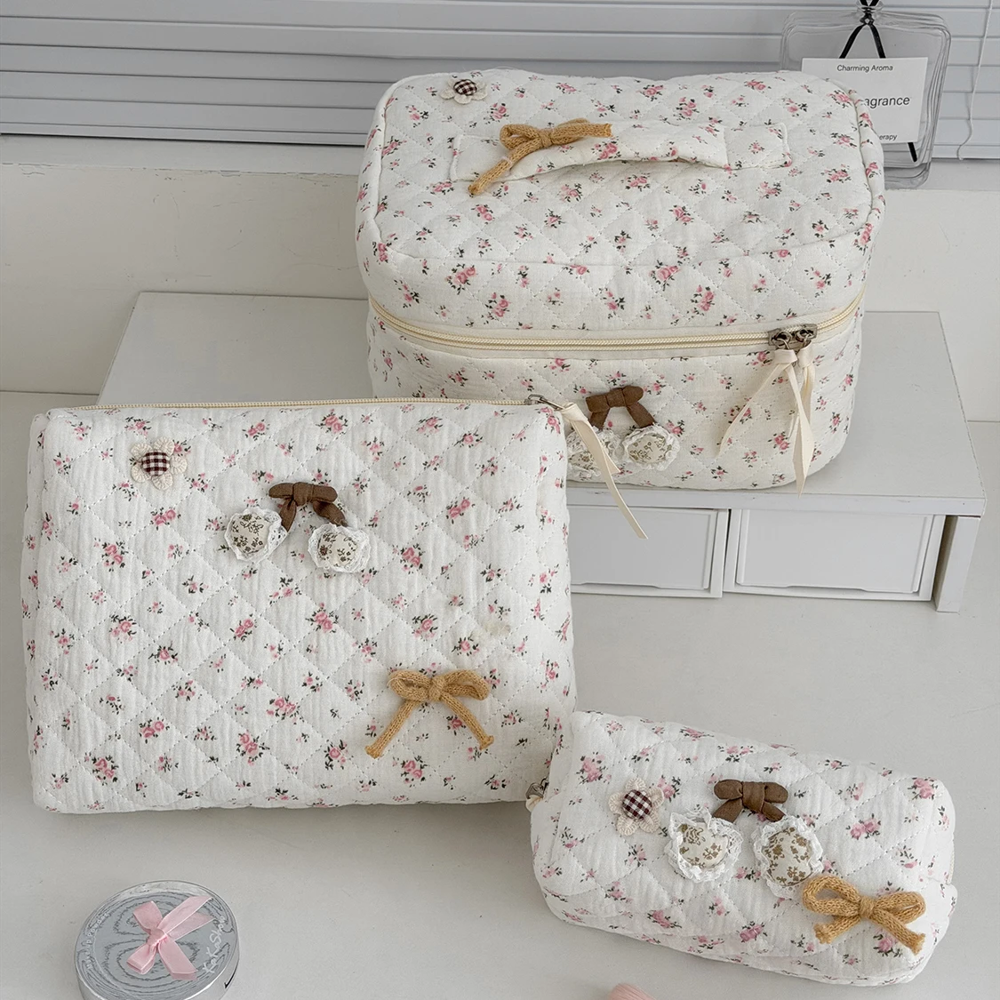 Pastoral Floral Quilted Storage Bag, Bow Decor Portable Multi-purpose Home Sundry Pouch, 3 Sizes Available Cosmetic Storage Bag