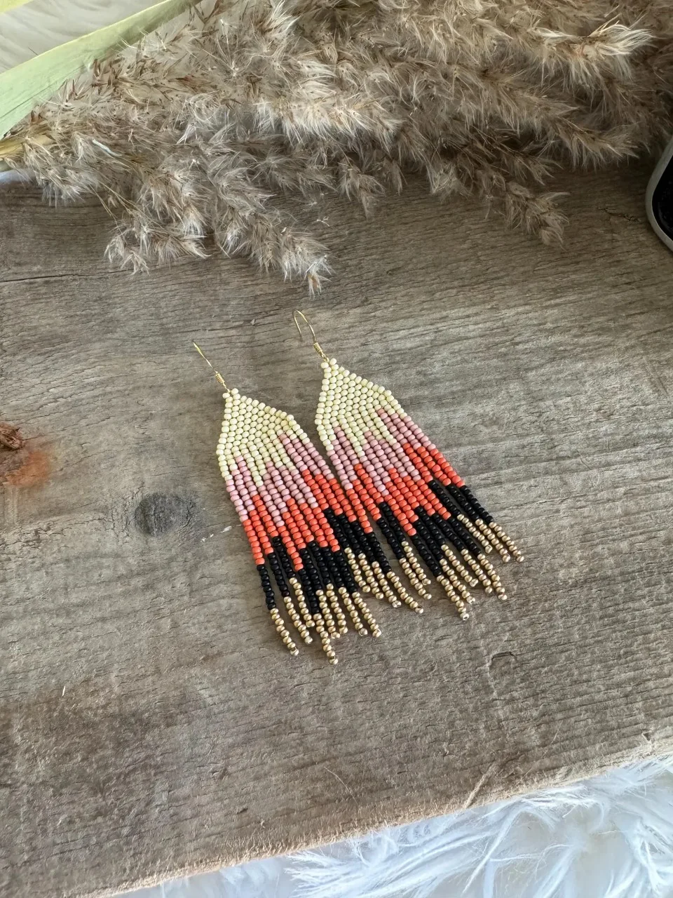 ZGMXR Rice bead earrings Hand-woven Geometry Fashion Gradient color Alloy Simple Original Tassel female Bohemia Beaded earrings view 3