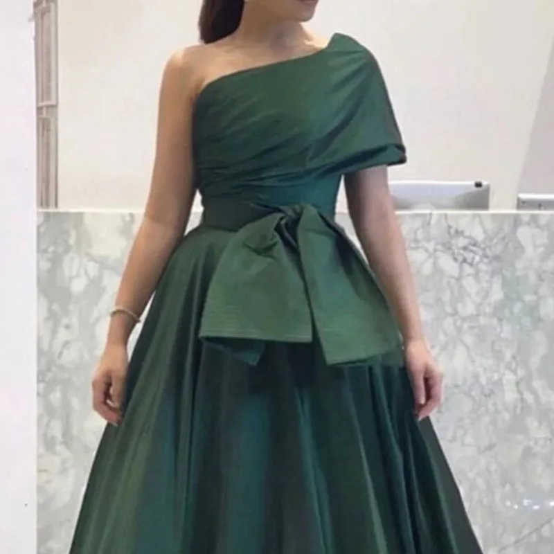 Vestido de noche de terciopelo satinado con pajarita elegante personalizado, vestidos de fiesta formales de manga larga, bata sencilla de Color sólido con un hombro