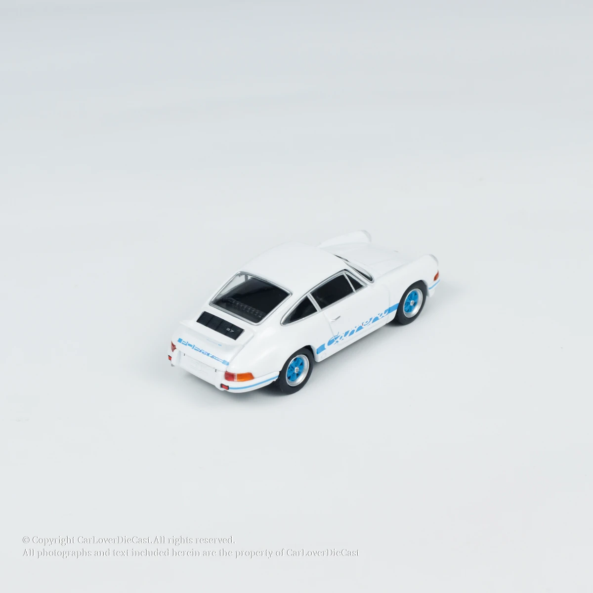 MINIGT 1:64  RS 2.7 Grand Prix White with Blue Livery Diecast Model Car