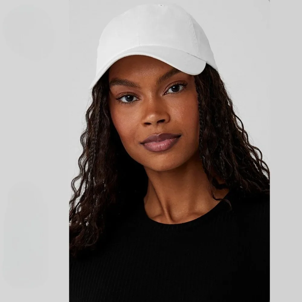 

Embroidered Cap Men and Women Models Duck Tongue Cap Luxury Gift Popular Baseball Cap Senior Leisure Mountaineering Sun Hat