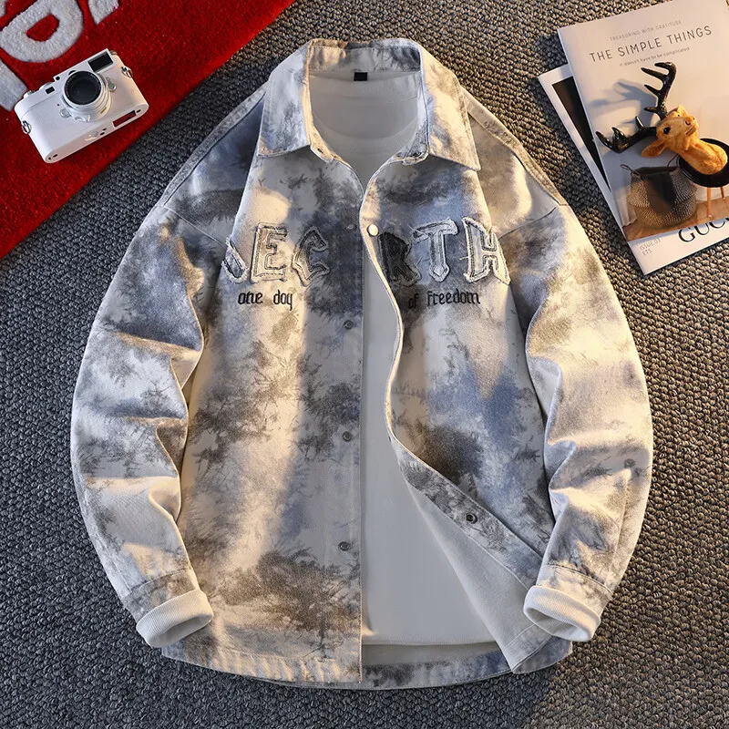 2025 الربيع والخريف جديد الأخضر البيج الأزرق إلكتروني طباعة عمال الدنيم سترة القهوة رمادي التعادل صبغ معطف فضفاض غير رسمي