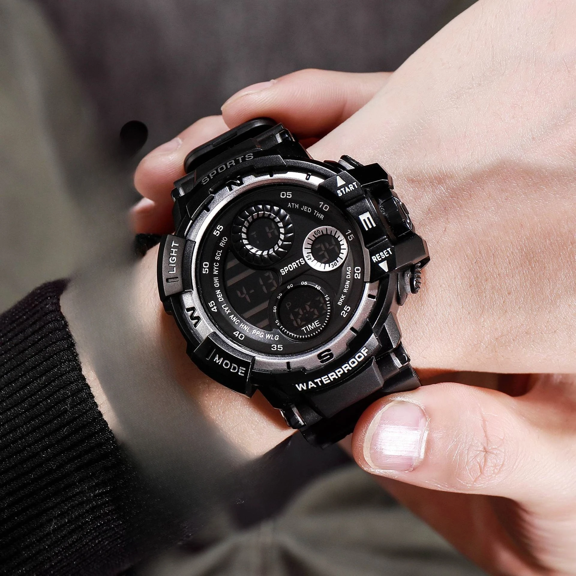 Korean Style Fashion Trendy Men's Watch, Large Dial Cool Wristwatch, Outdoor Sports LCD Electronic Watch, Student Friendly Desig
