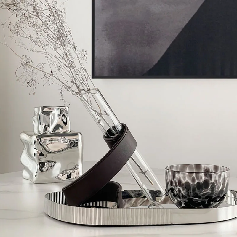 

Modern Light Luxury Leather Slant Stand Flower Arrangement Glass Tube Container Vase for Room Decor Wedding Graduation Gifts