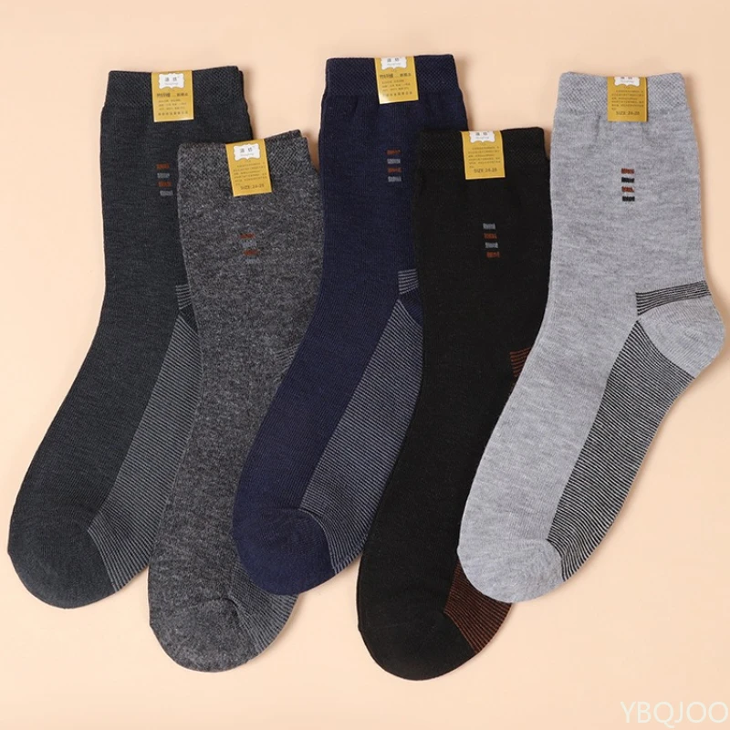 5 Paar verschleißfeste Sportsocken für Herren, Baumwoll-Mid-Tube-Socken, lange Socken für vier Jahreszeiten, geruchshemmende, schweißabsorbierende Freizeitsocken