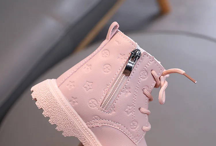 Bedruckte PU-Lederstiefel für Jungen und Mädchen, Herbst-Winter-Fleece-Kurzstiefel, rutschfeste, weiche Sohle, Freizeitstiefel, modische Kinderstiefel, Babystiefel – Detail 14