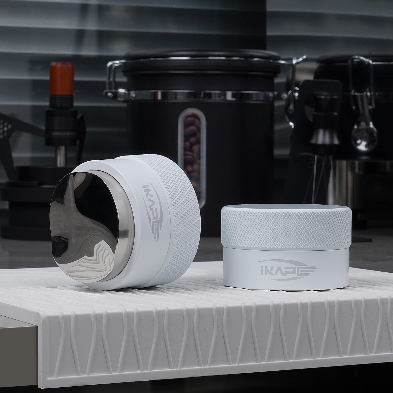 موزع قهوة IKAPE، موزع إسبريسو قابل للتكيف من الفولاذ المقاوم للصدأ يناسب فلتر القهوة الإسبريسو مقاس 51/54/58 مم (أبيض) #3