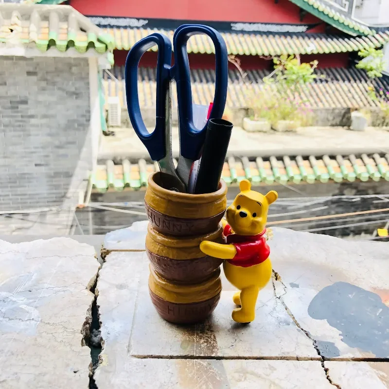 Disney Kubuś Puchatek Pojemnik na Długopisy Szczelny Słoik Model na Biurko Dekoracja Domu Kreskówka Żywica Przechowywanie Impreza Prezent Urodzinowy dla Dzieci