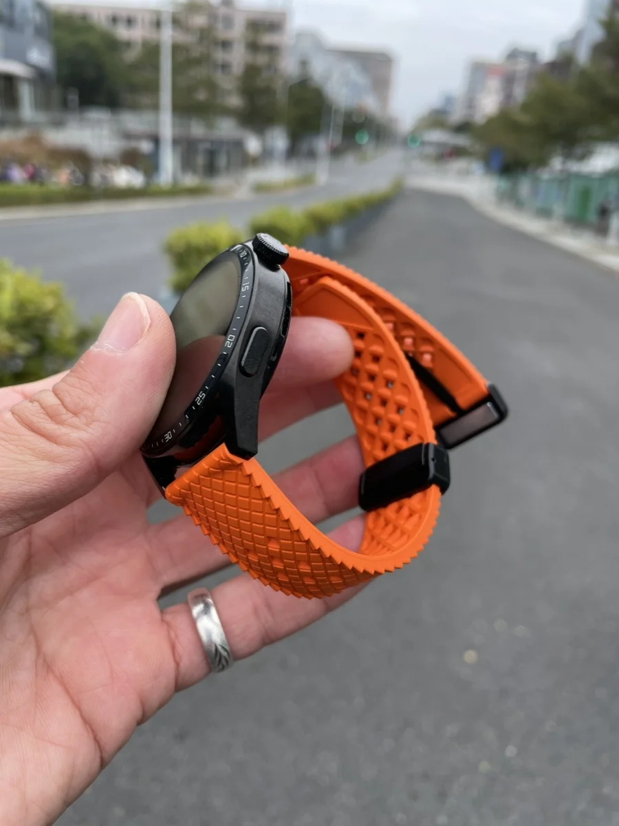 Espessa Fluororubber FKM Strap, Adequado para Huawei GT4, GT3, Fivela Magnética, Xiaomi, Respirável, Verão