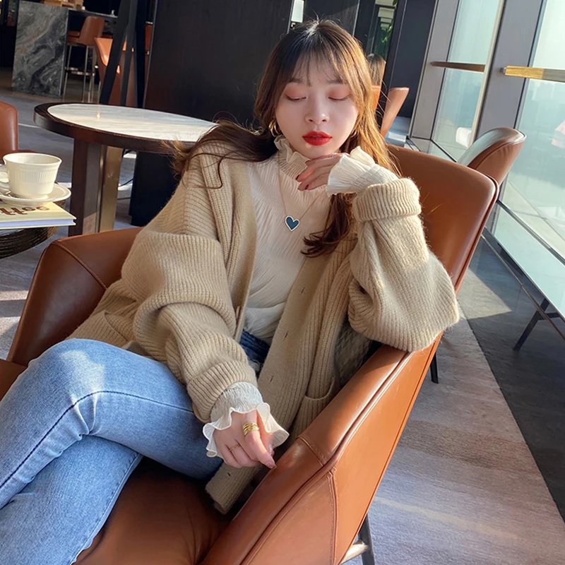 قميص داخلي نسائي أنيق بقاعدة دانتيل بيضاء، موضة الخريف، ياقة نصف عالية، مقاسات كبيرة، تصميم حلو وفضفاض بأكمام طويلة