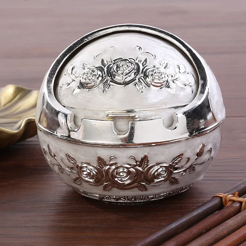 European rose embossed ashtray with lid metal drop-resistant ashtray for household coffee table.