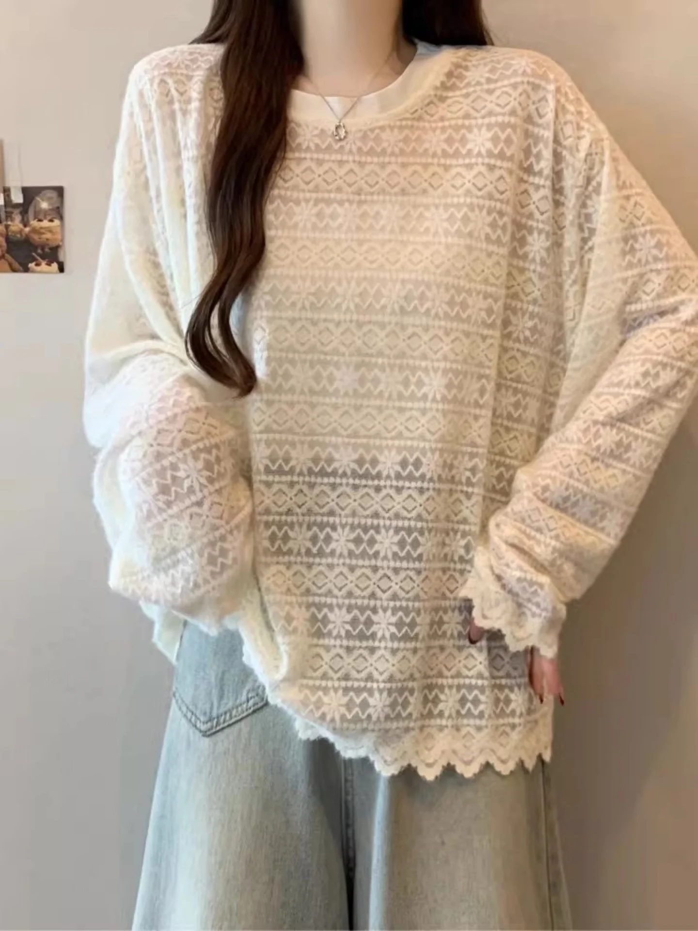 

Lace Embroidery Long Sve T-irt Women's plus Size Slimming Effect Spring 2026 Korean Sle Casual Loose Fit Color