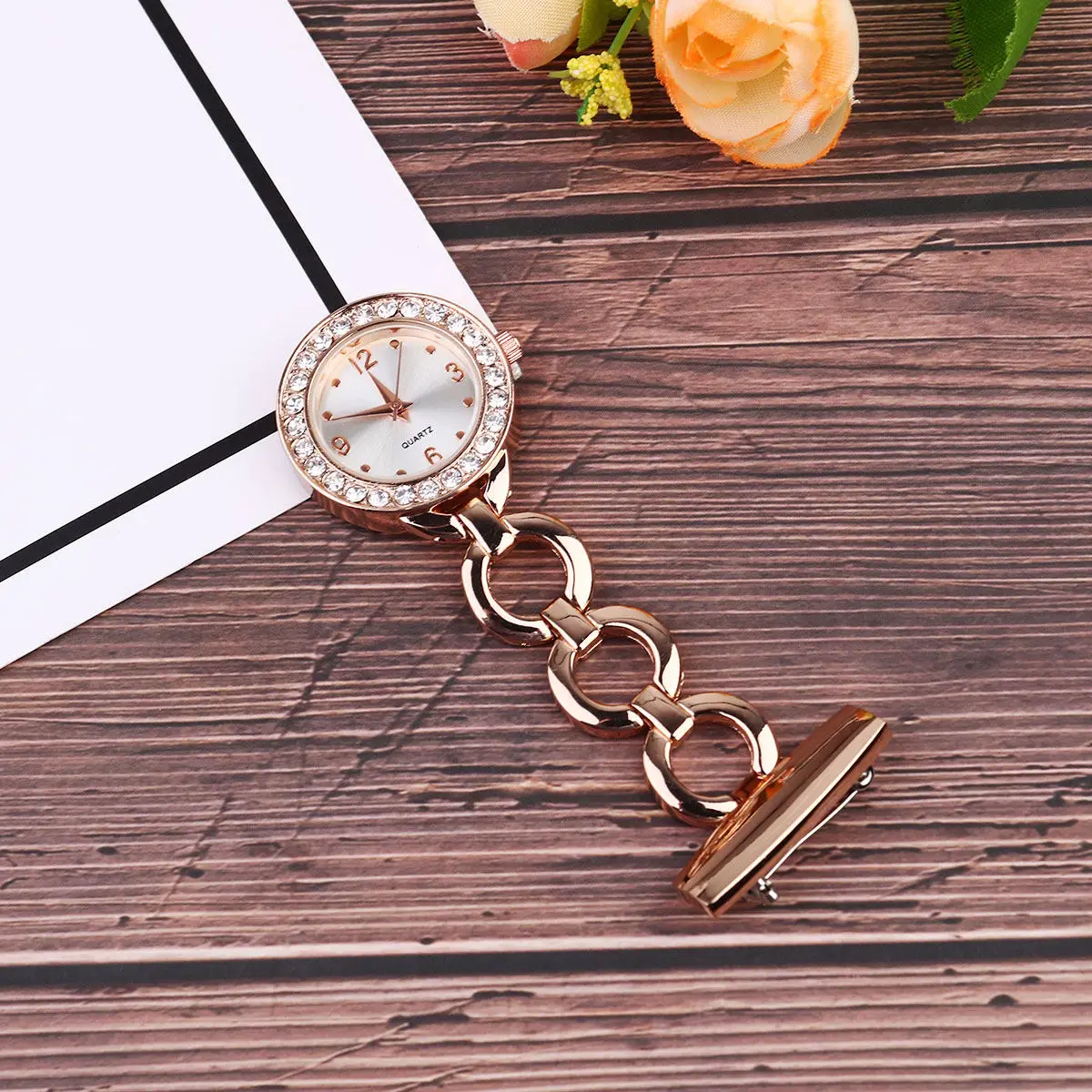 relogio-de-bolso-para-enfermeira-1-peca-material-de-ferro-estilo-vintage-pequeno-leve-design-simples-e-elegante-presente-para-funcionarios-acessorio-para-medicos