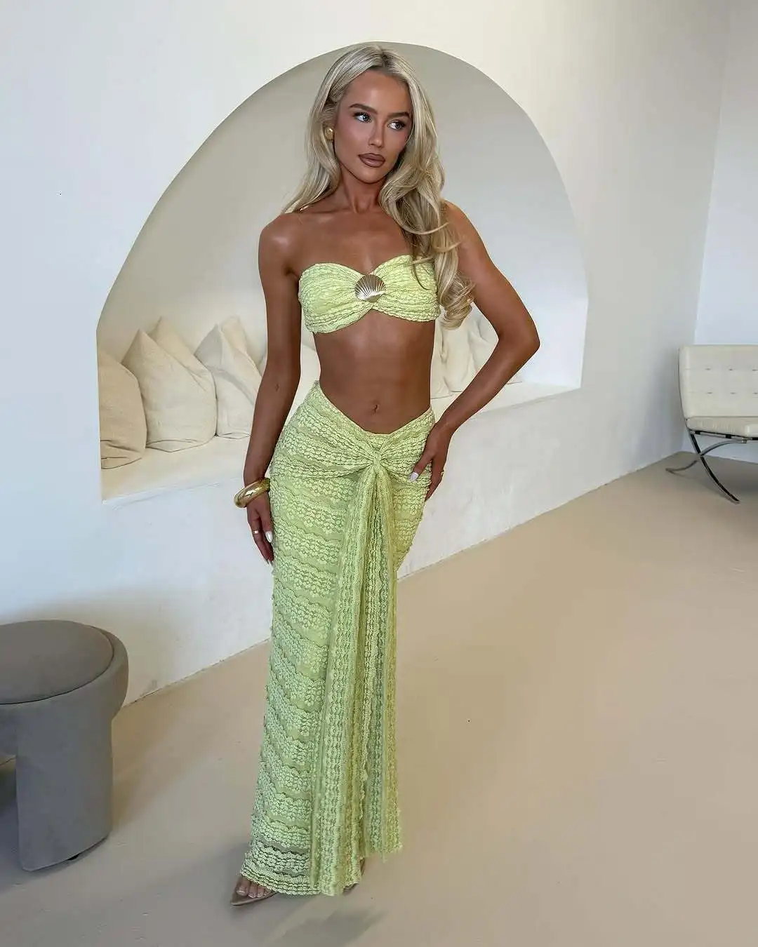

Women's Solid Color Crochet Two Piece Set Strapless Bandeau Top & Tie Waist Maxi Skirt Beach Vacation Knit Outfit Summer Holiday