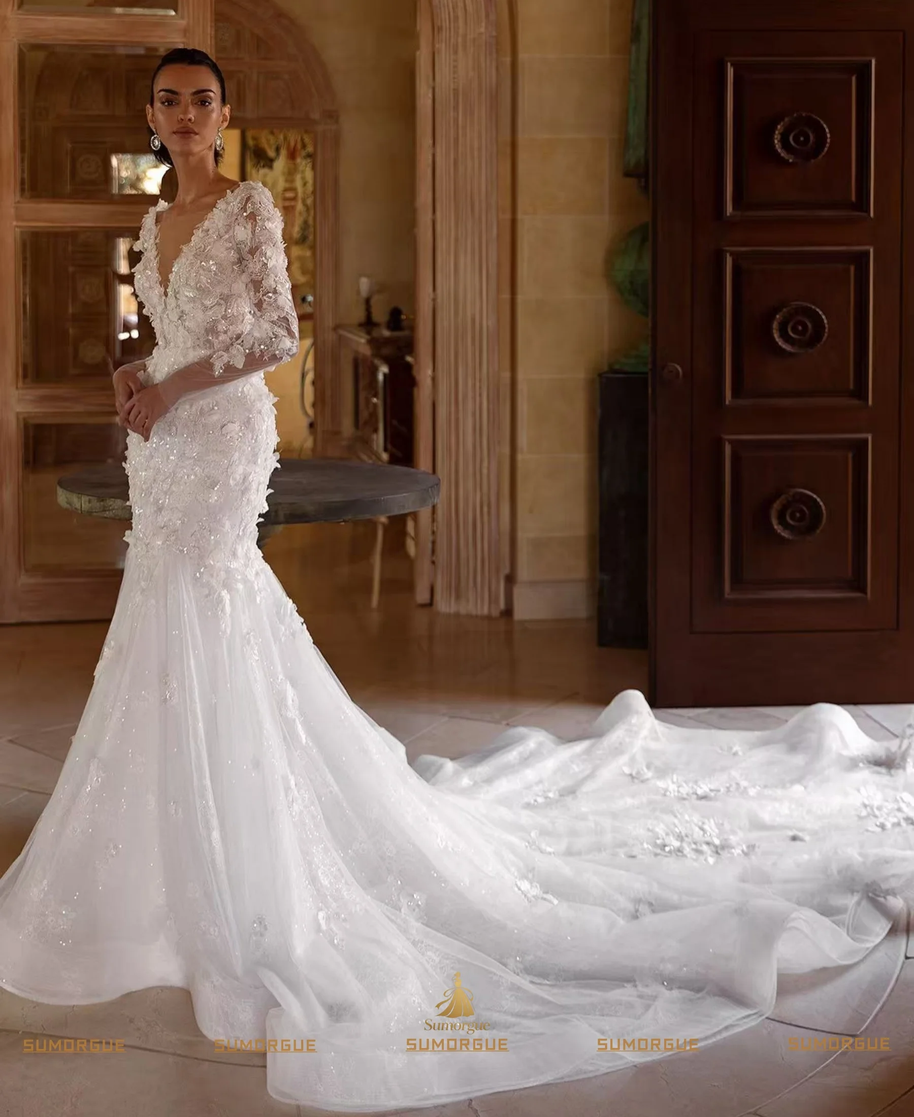 Elegant V Neck Long Sleeve Lace Mermaid Wedding Dresses Sexy Appliques Beaded Court Train HIgh-end Customized Vestidos De Novia