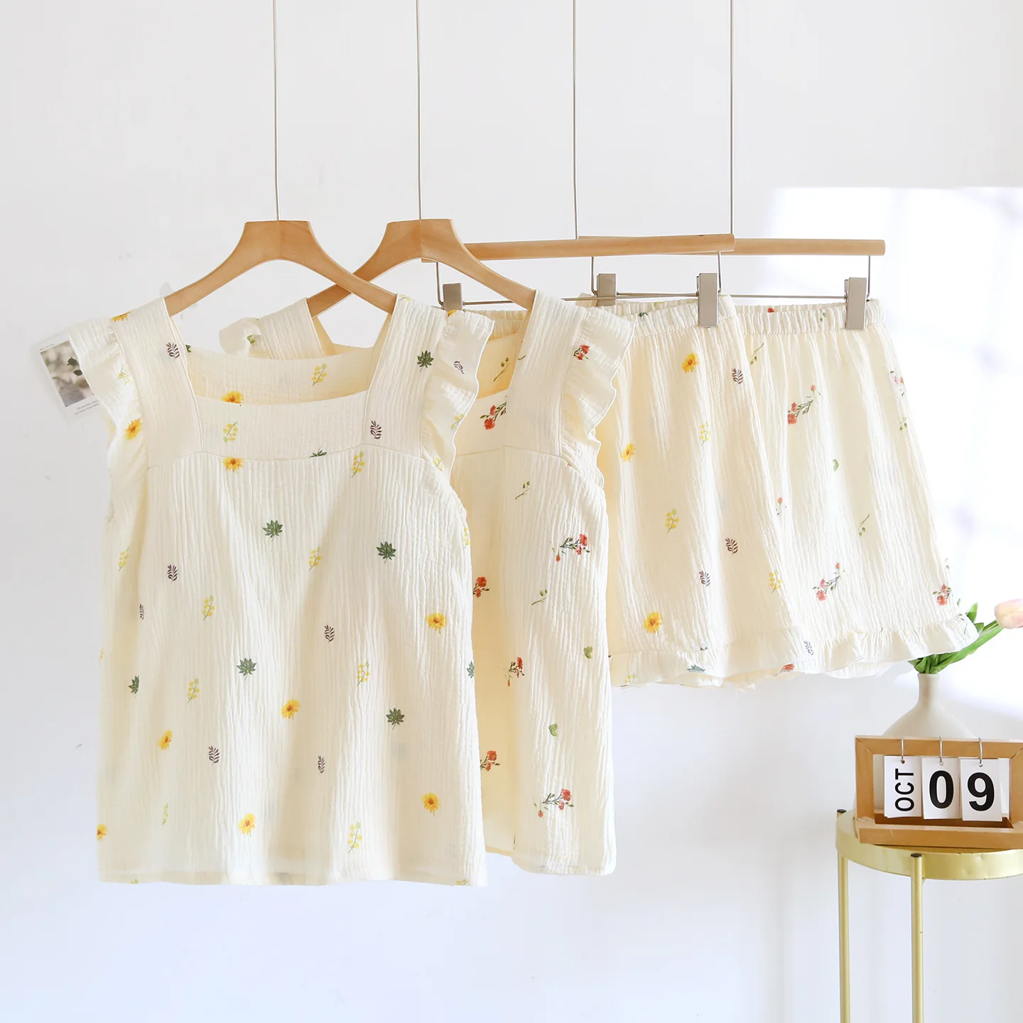 

New Women's Pajamas Set Summer Gauze Cotton Print With Chest Cup Nightwear Sleeveless Pijamas Sleep Top Shorts Home Clothes