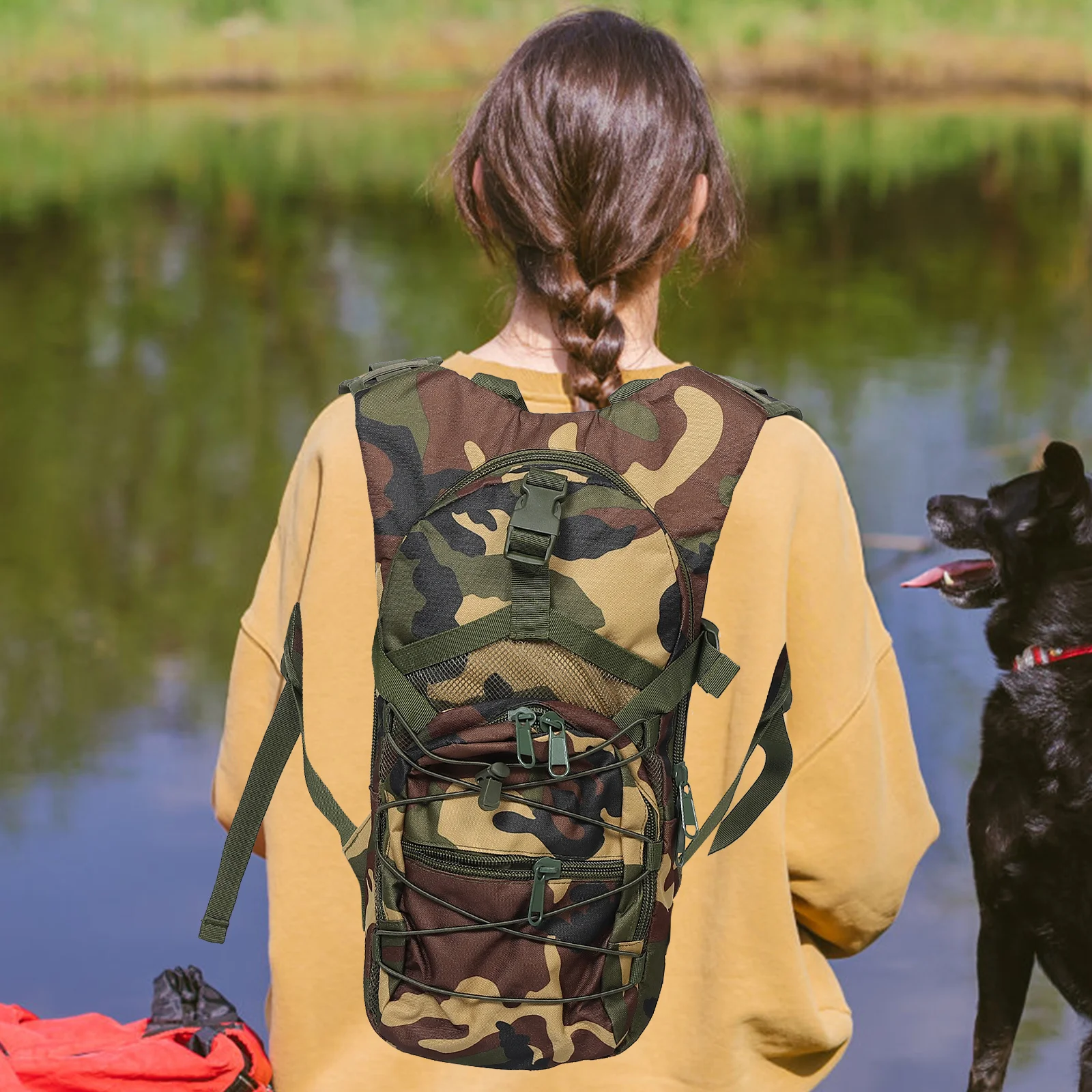 

Outdoor Cycling Backpack 20L Lightweight Waterproof Oxford Cloth Comfortable Adjustable Shoulder Strap for Hiking Running