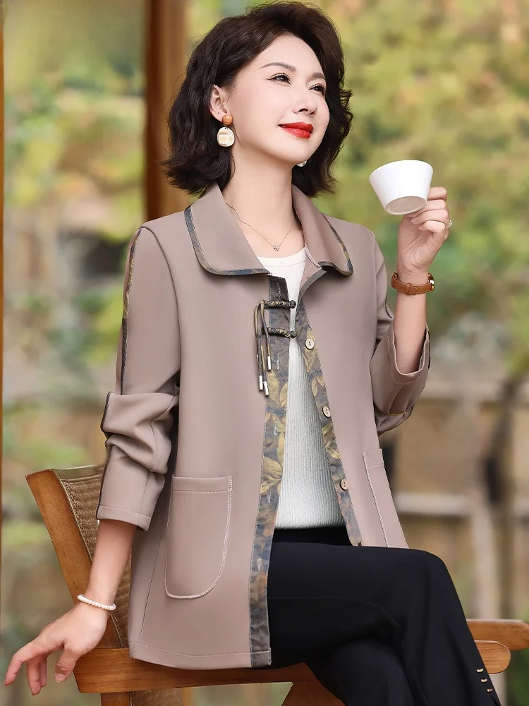 

Женское пальто средней длины для женщин старше 50 лет, весенняя модная верхняя одежда свободного кроя с вышивкой в корейском стиле