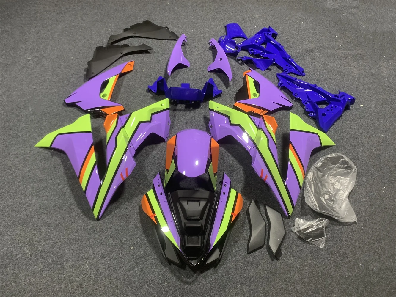 Le kit de carénage de moto convient au carénage de carrosserie GSX8R GSX-8R 2024 2025, boîtier de moto violet-vert