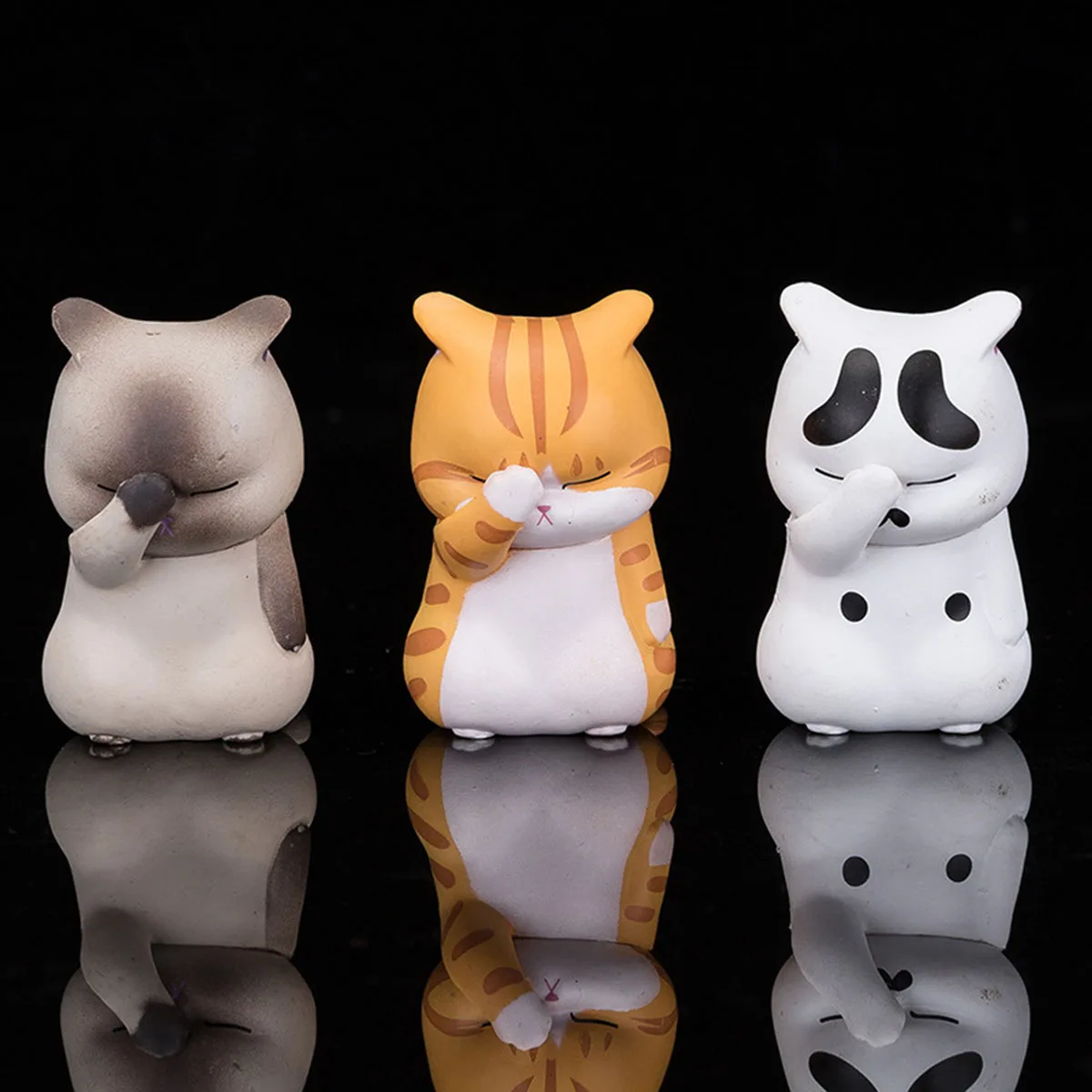 1pc Cover Your Face Cat Figure Cartoon Anime Peripheral Kitten Doll Toy Cake Ornaments