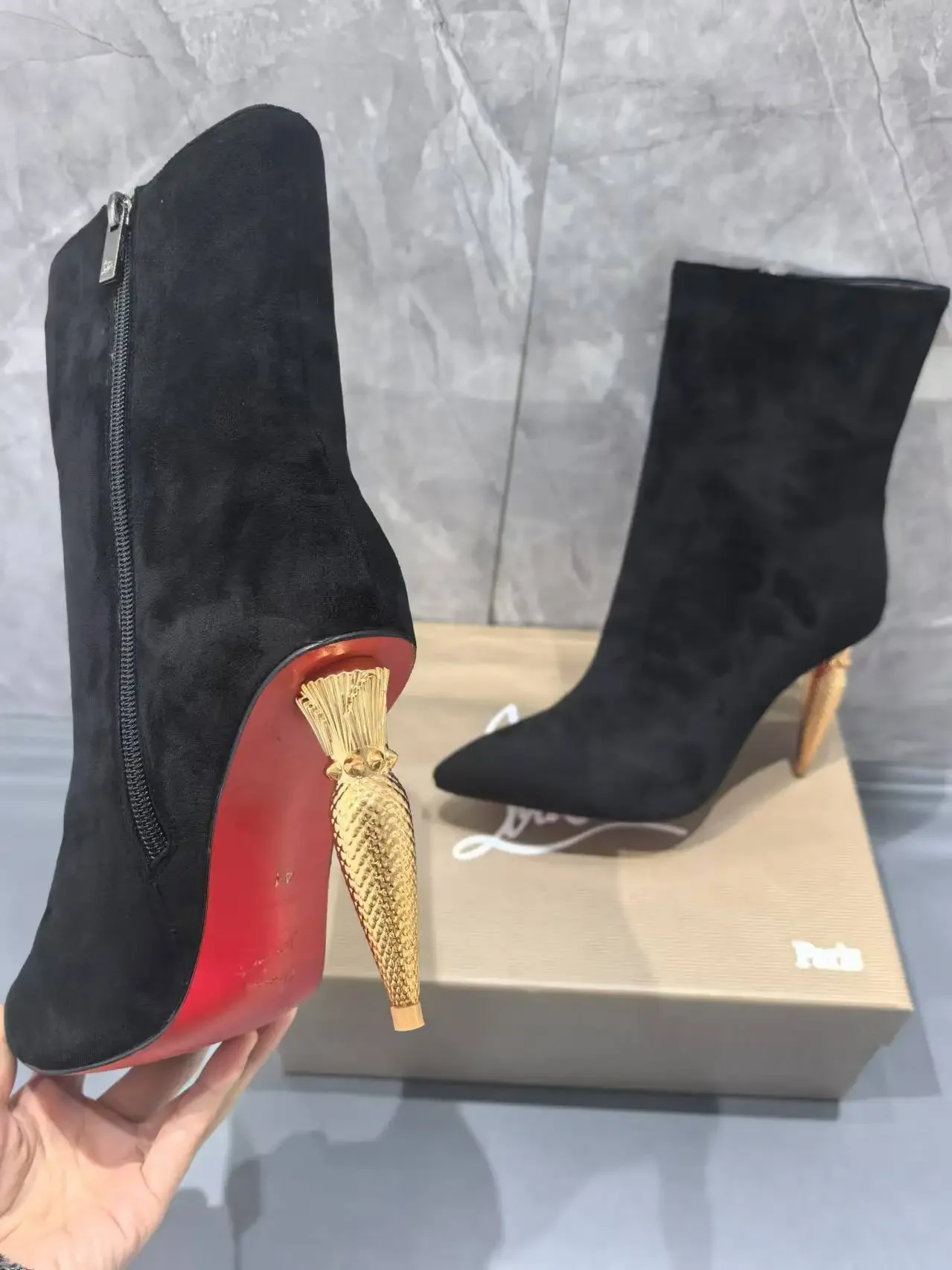 

Pointed Toe Back Zipper Black Leather Boats Female High Heels Elegant 36-42 Gold Metal Bullet-Shaped Heel Short Boots For Women