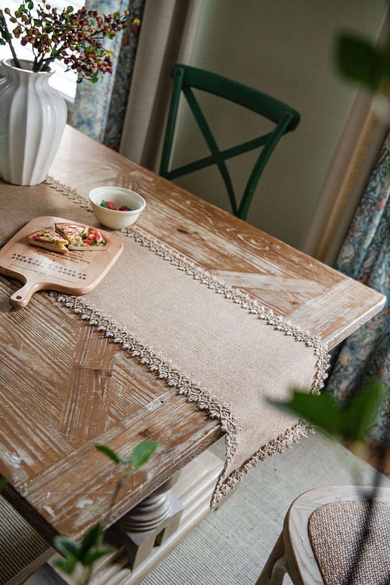 New Simple Lace Natural Vintage Jute Linen Table Runner for Wedding Christmas Party  Restaurant Table Decorations Home Textiles