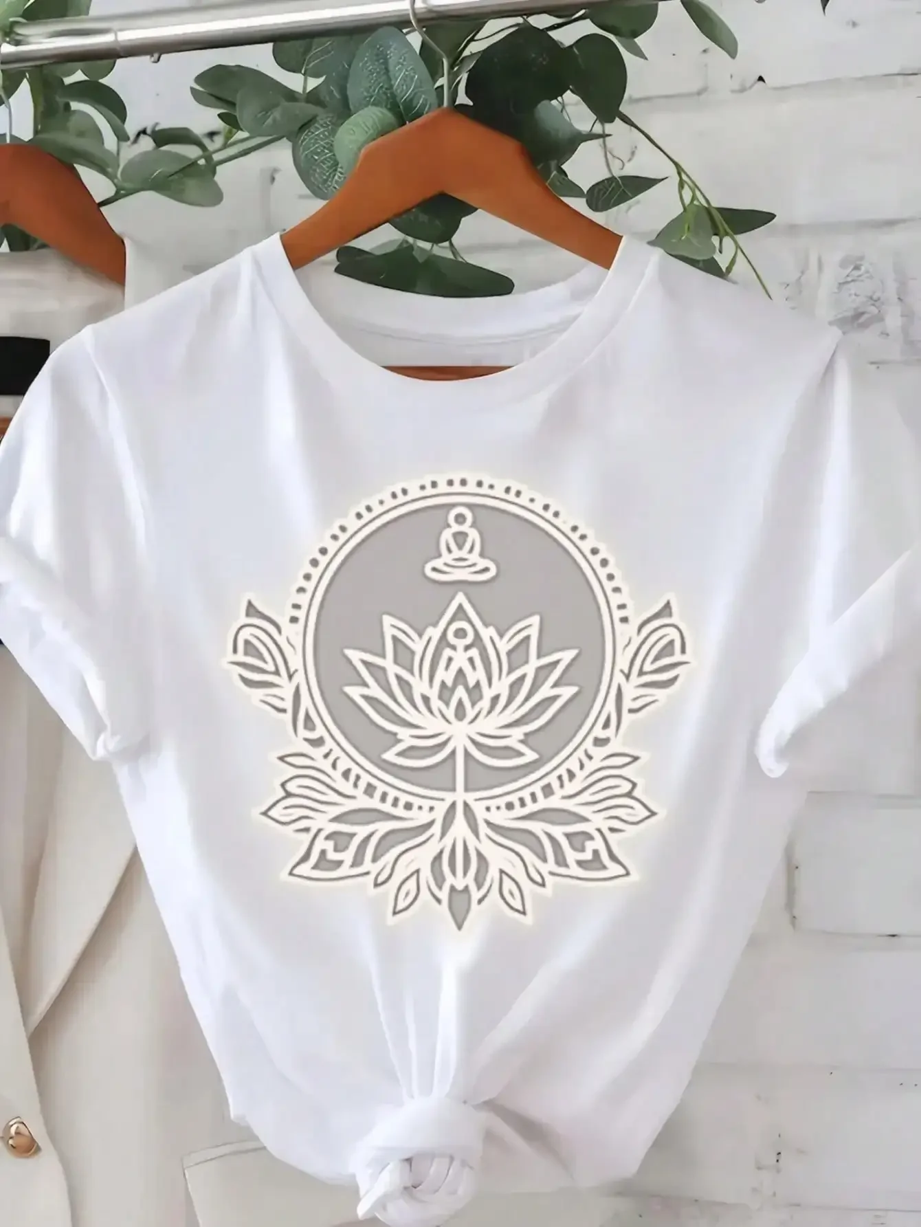 2026 Meditation Character and Mandala Pattern Women's Fashionable and Versatile Casual Printed T-shirt, Suitable for Daily Travel Y2K
