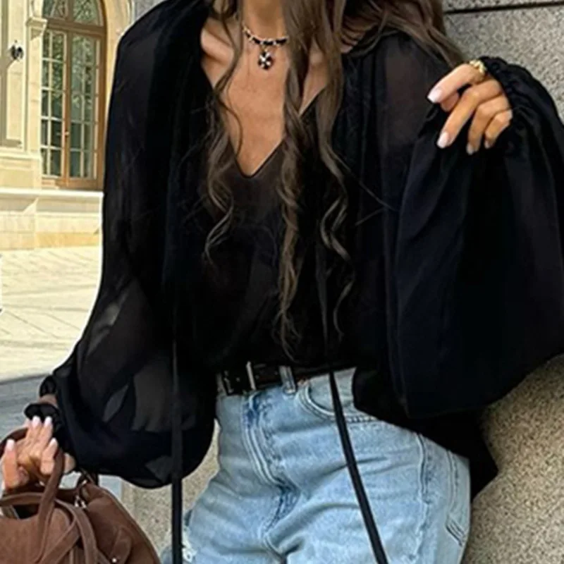 

Французская элегантная блузка из шифона с кружевной отделкой, черная, с рукавами реглан, новая модная универсальная модель для офиса, женская одежда.