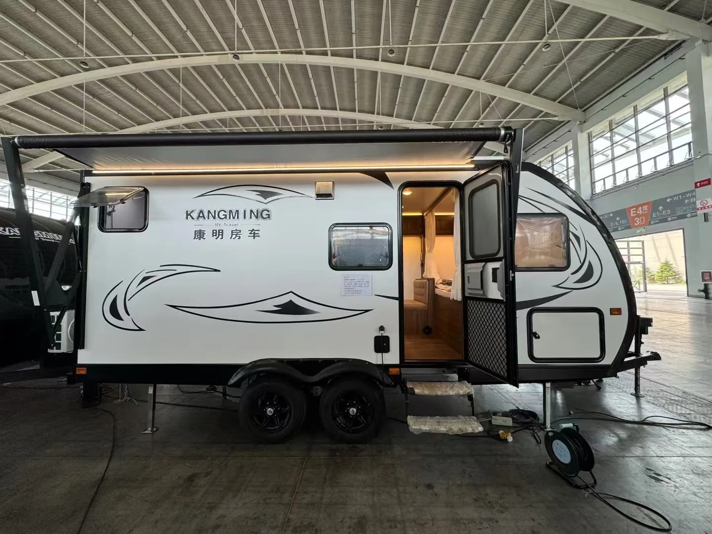 American Style RV Side Awning  Manual  Electric with Built-in LED Lights Durable for Outdoor Camping