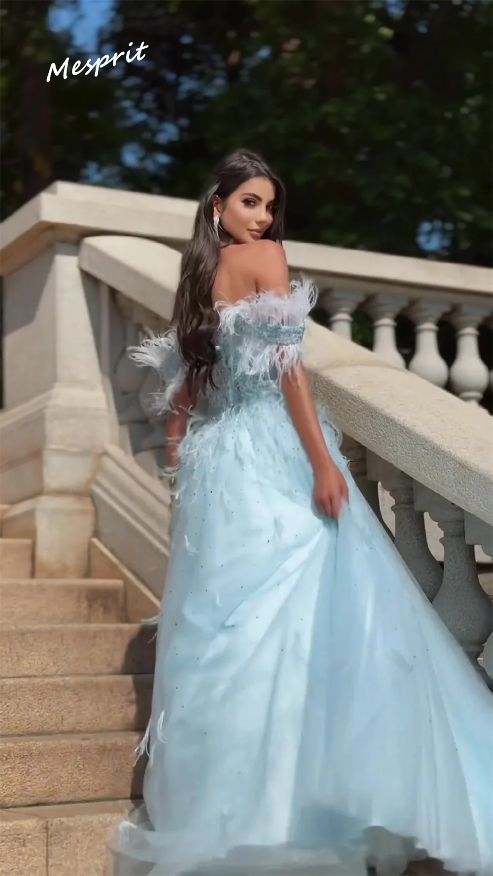 Personalizado pena mesprit elegante fora do ombro vestido de baile até o chão strass penas tule personalizado